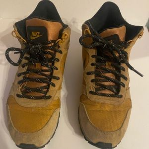 Nike Internationalist High Top Boots